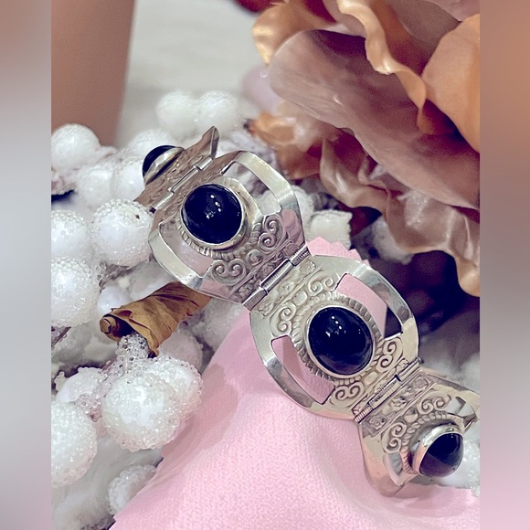 Sterling Silver Made in Mexico Onyx Bracelet - Picture 5 of 8